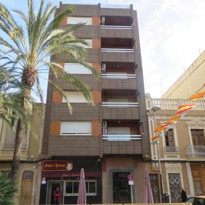RAMON Y CAJAL 32