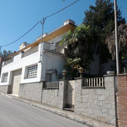 EMILI HUGUET DE VILLAR 8